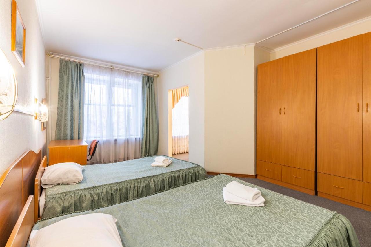 Gostinica Bolsoi Ural Hotel Jekaterynburg Zewnętrze zdjęcie